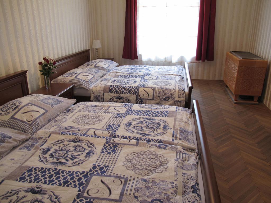 Apartments Near Lesser Town Prague Exterior photo