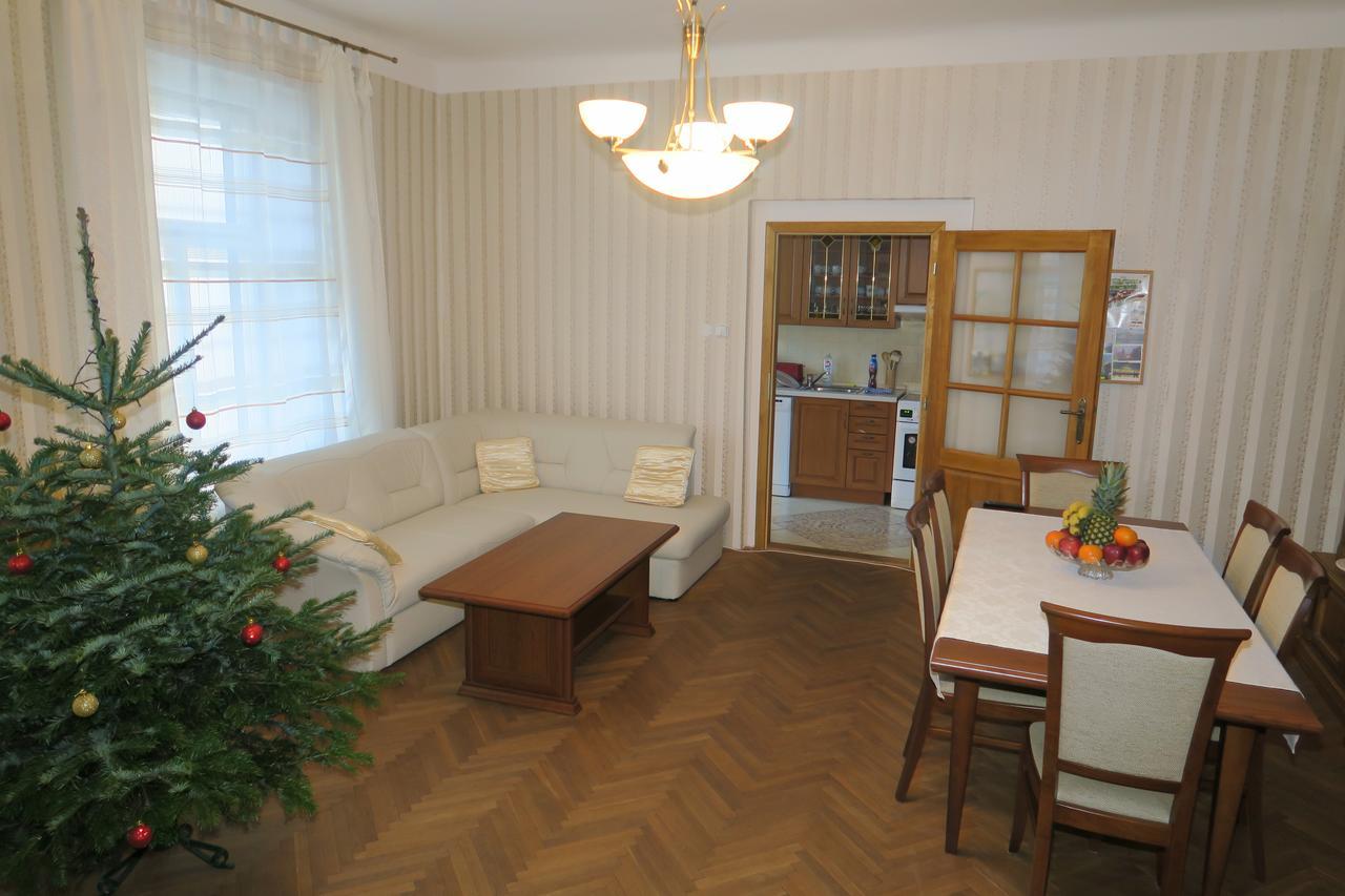 Apartments Near Lesser Town Prague Exterior photo