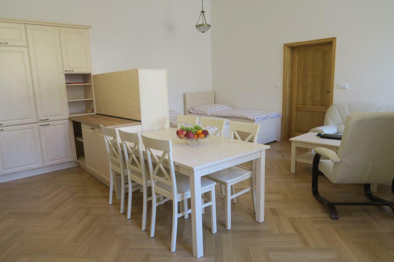 Apartments Near Lesser Town Prague Exterior photo